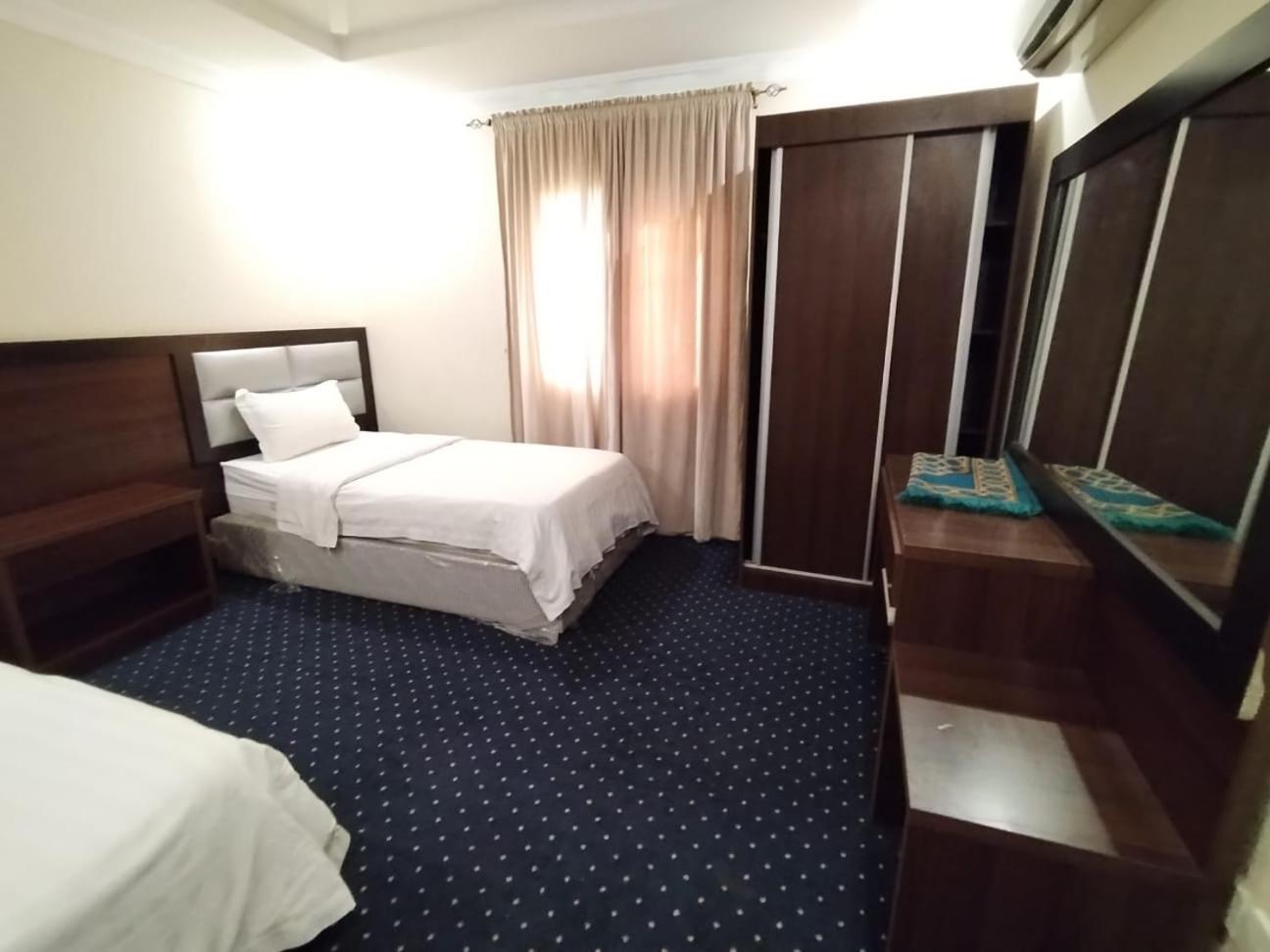 فندق الفرسان المتحدة فرع الفيصلية Jeddah